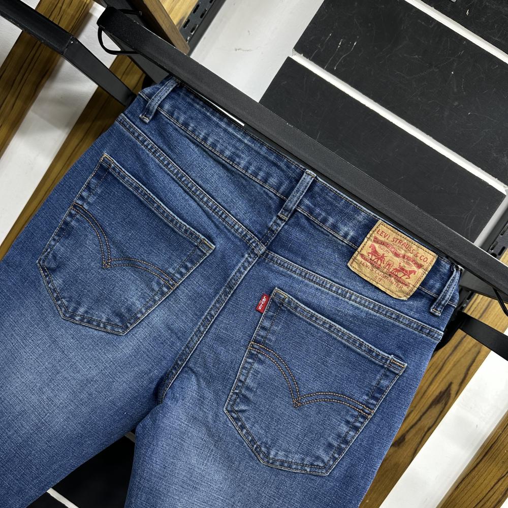 LEVI'S  JEANS