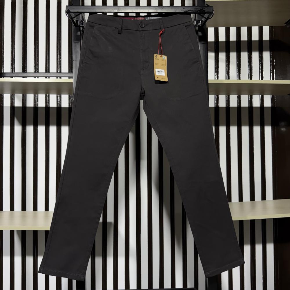 Twill Chino Pant